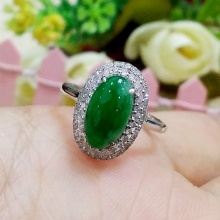 宝裕名品 18K白金配钻镶天然A货翡翠戒指 指环 满绿 围钻