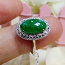 宝裕名品 18K白金配钻镶天然A货翡翠戒指 指环 满绿 围钻