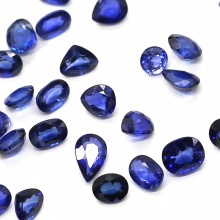 斯里兰卡蓝宝石裸石大颗配石天然蓝宝石裸石4*6水滴椭圆心形
